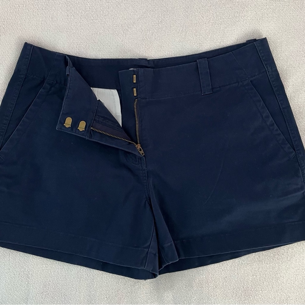 Vineyard Vines Navy blue shorts, sz 8, new with tags